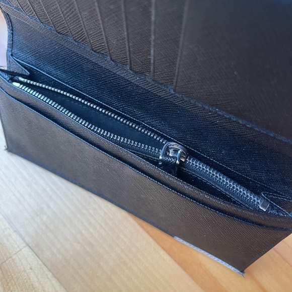 Prada Mens Saffiano Metal wallet - Picture 5 of 6